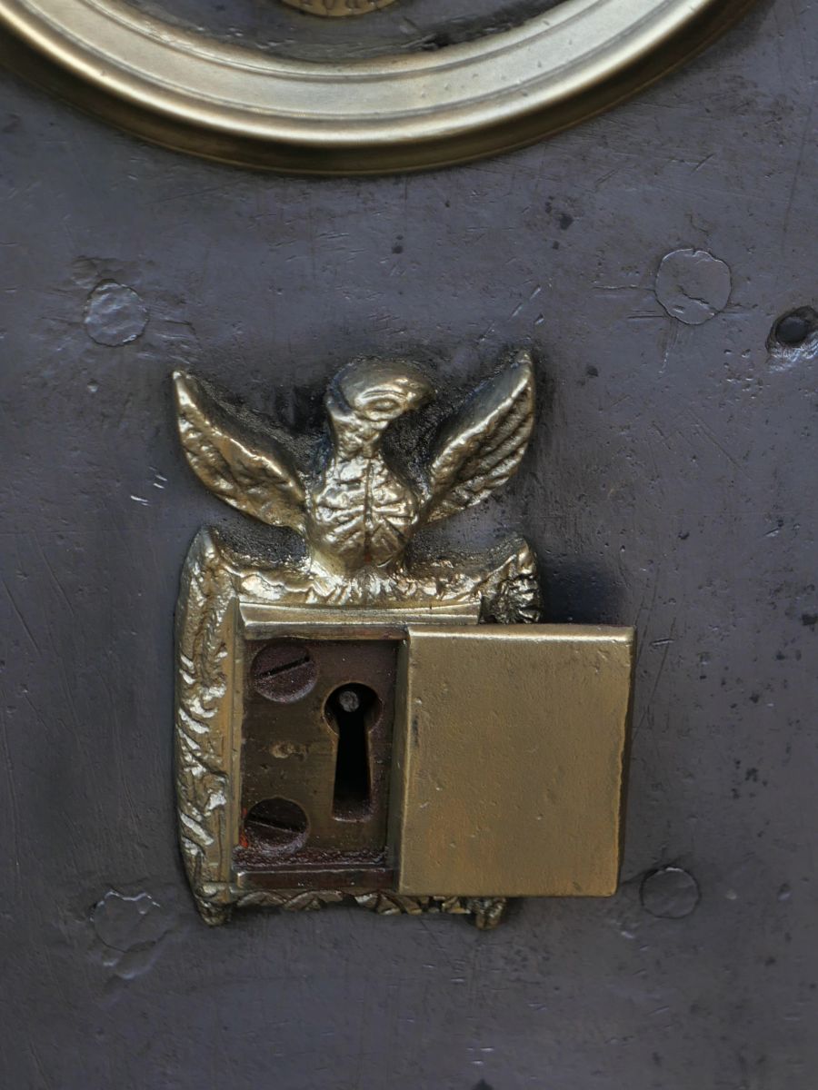 Coffre Fort En Métal Ancien - Boîte Vintage Avec Serrure - Déco Industriel Ou Rangement